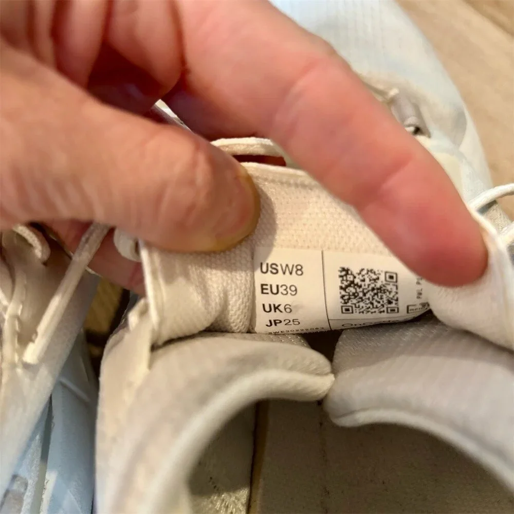 On Running Cloudnova 2 Sneakers Unisex Beige White Lace-Up Walking Gym